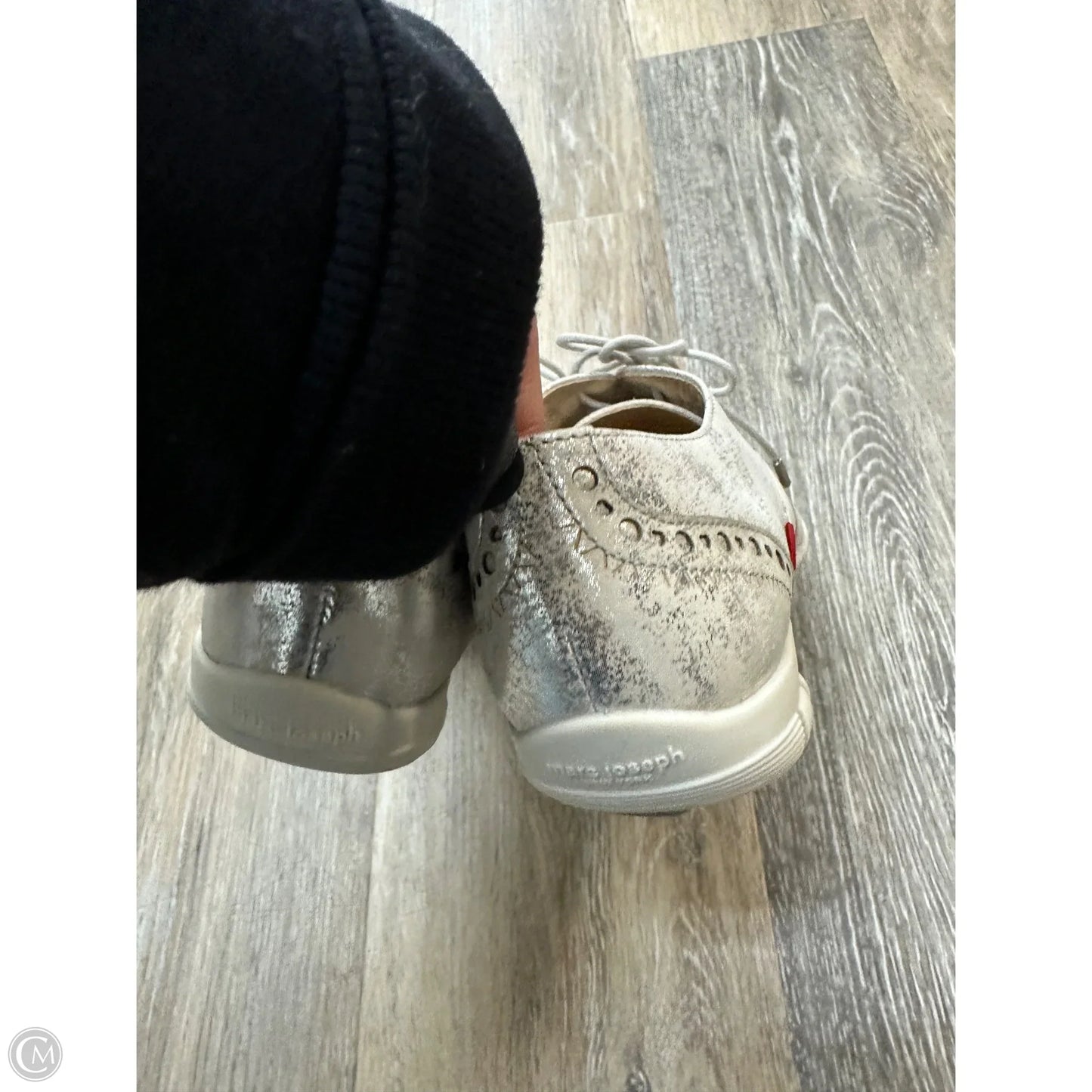 Shoes Sneakers By Marc Joseph In Silver, Size: 7.5