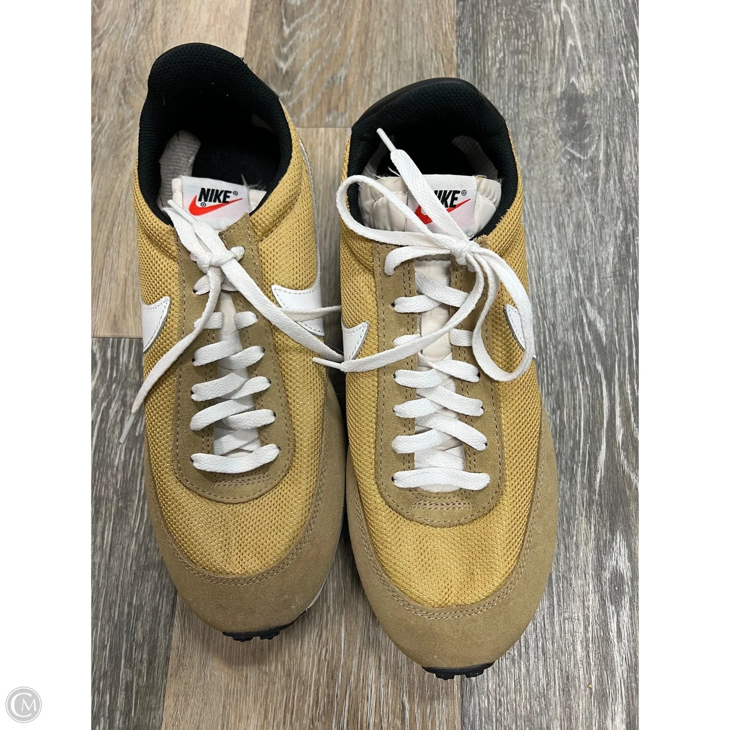 Shoes Sneakers By Nike In Tan, Size: 9.5