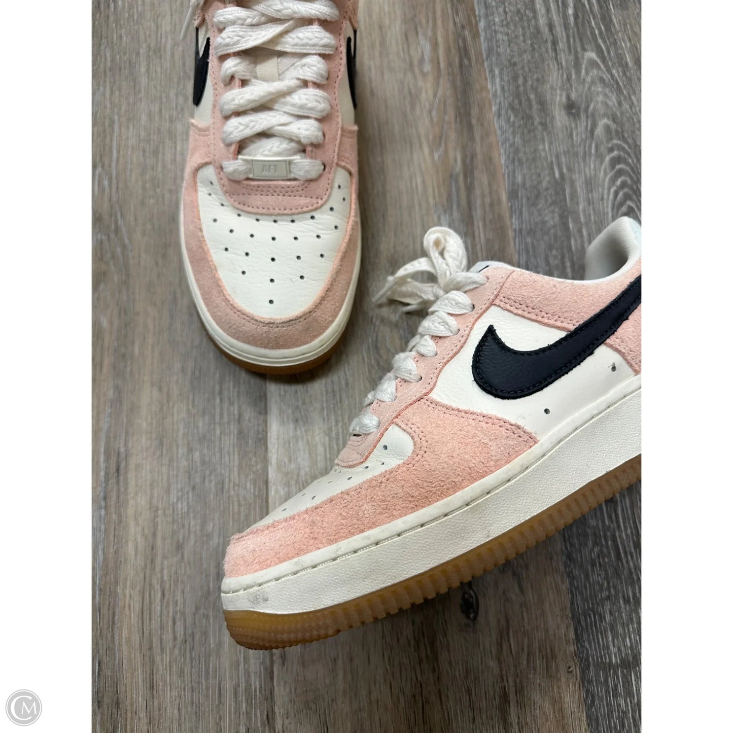 Shoes Sneakers By Nike In Pink & White, Size: 7.5