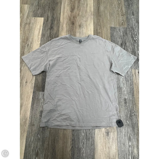 Top Short Sleeve By Comfrt In Grey, Size: S
