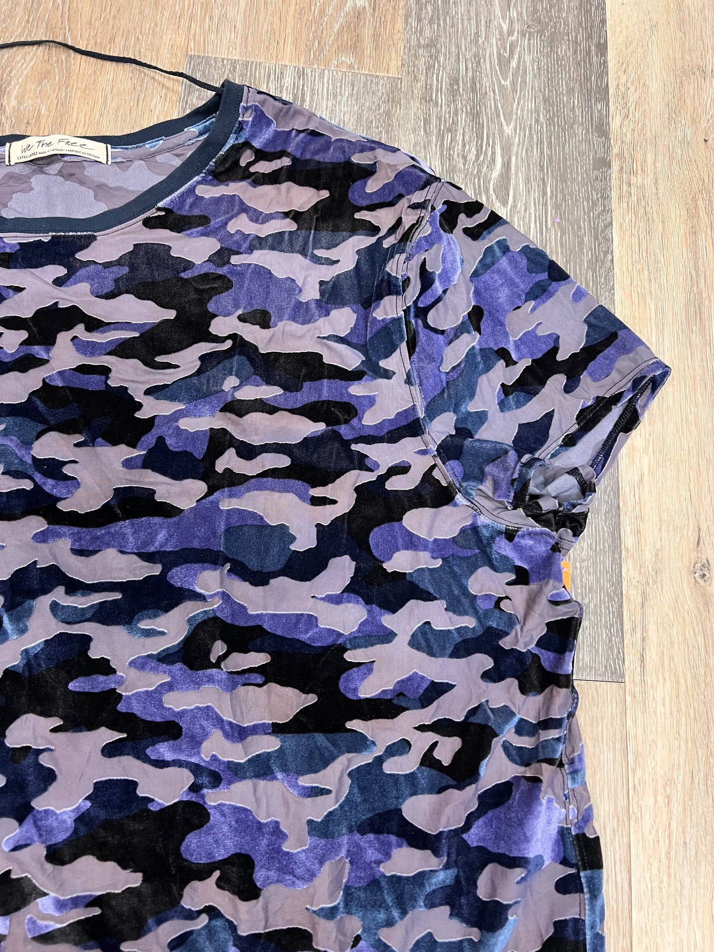 Top Short Sleeve By We The Free  Size: Xl