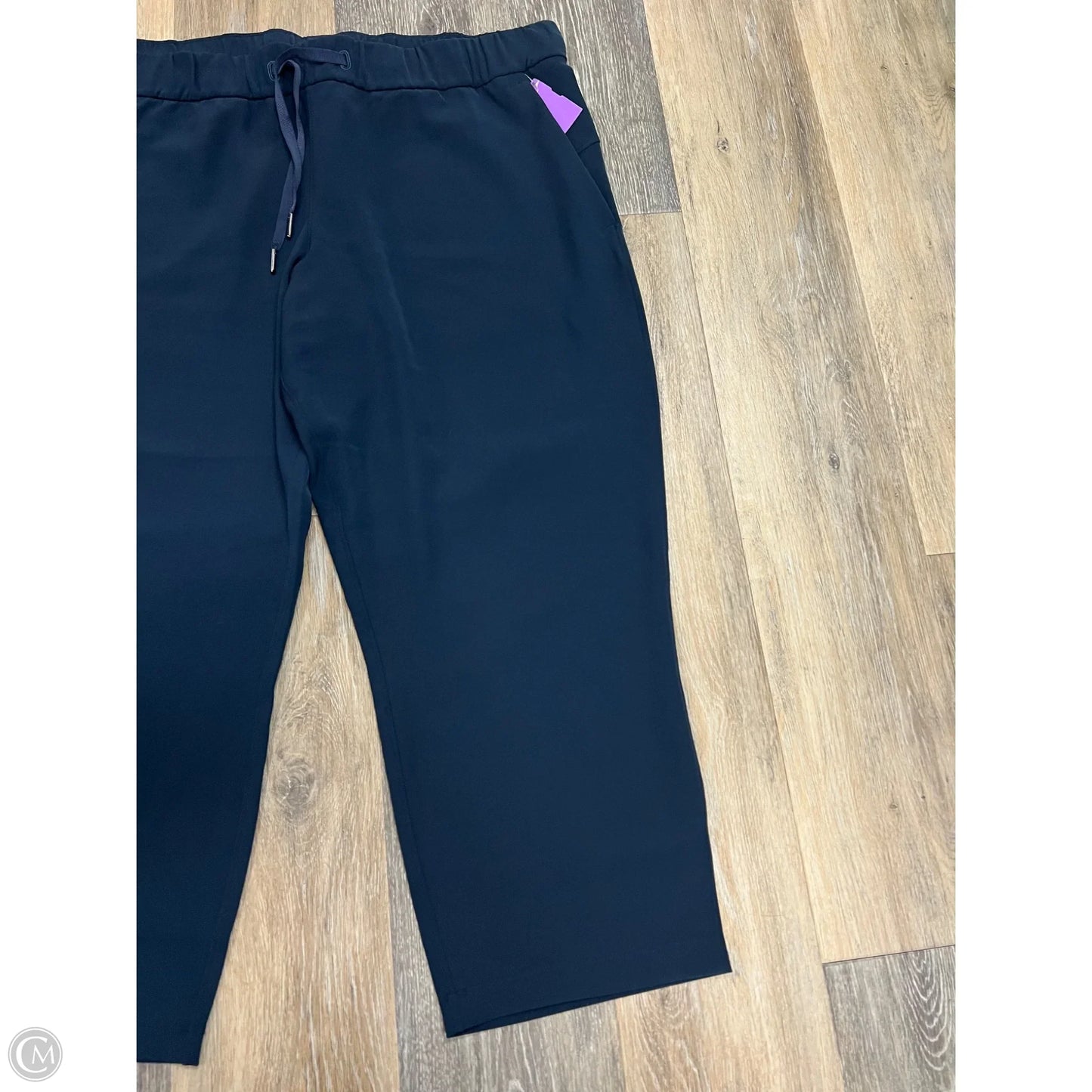 Athletic Pants Cropped By Lululemon In Navy, Size: 14