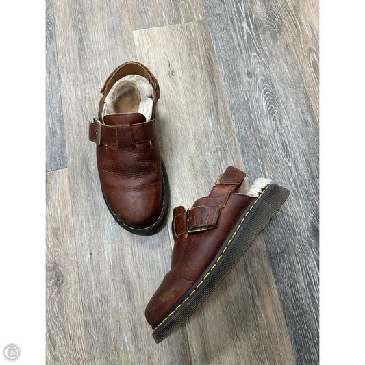 Shoes Flats By Dr Martens In Brown, Size: 7