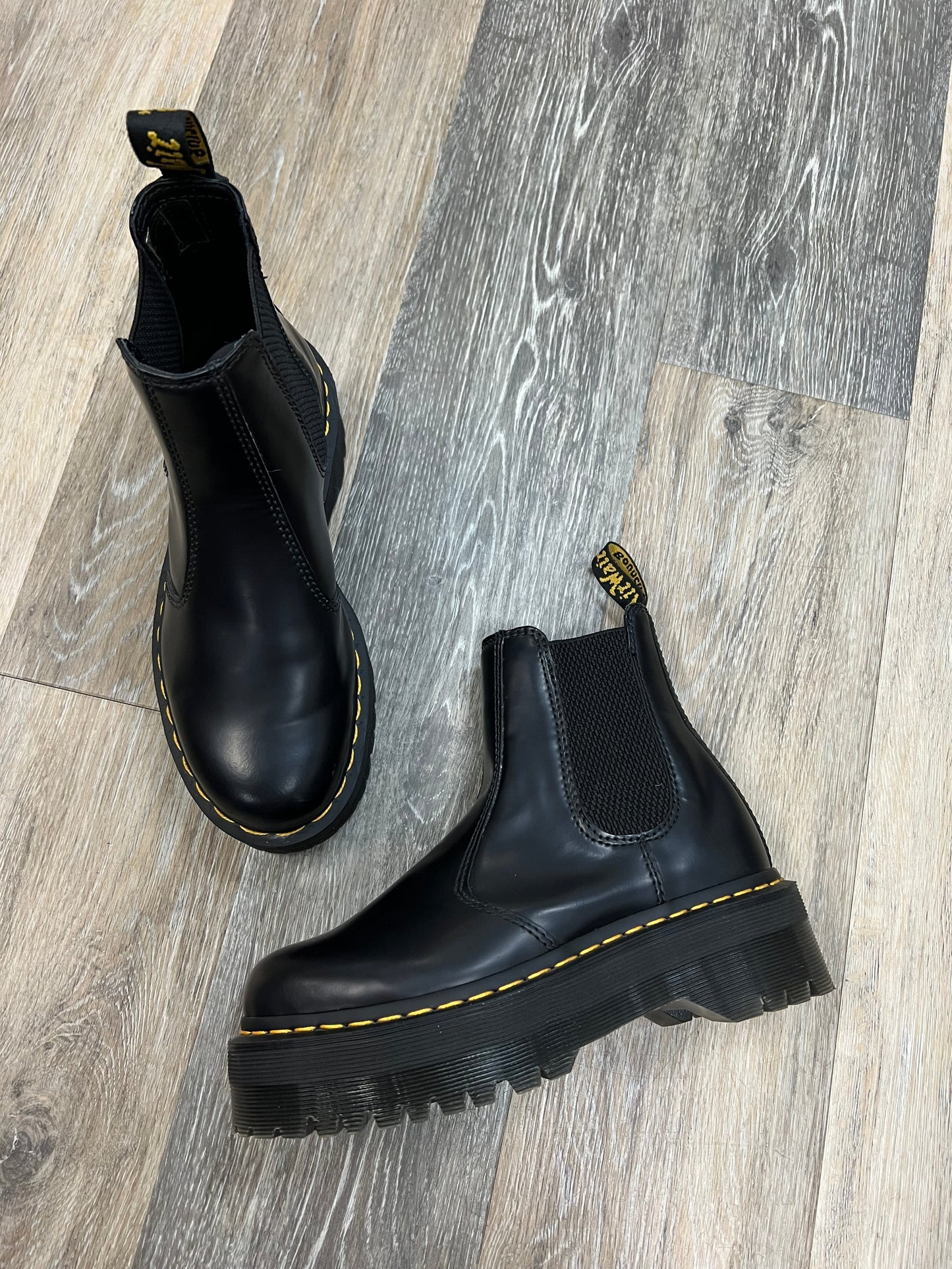 Black Boots Combat Dr Martens, Size 6
