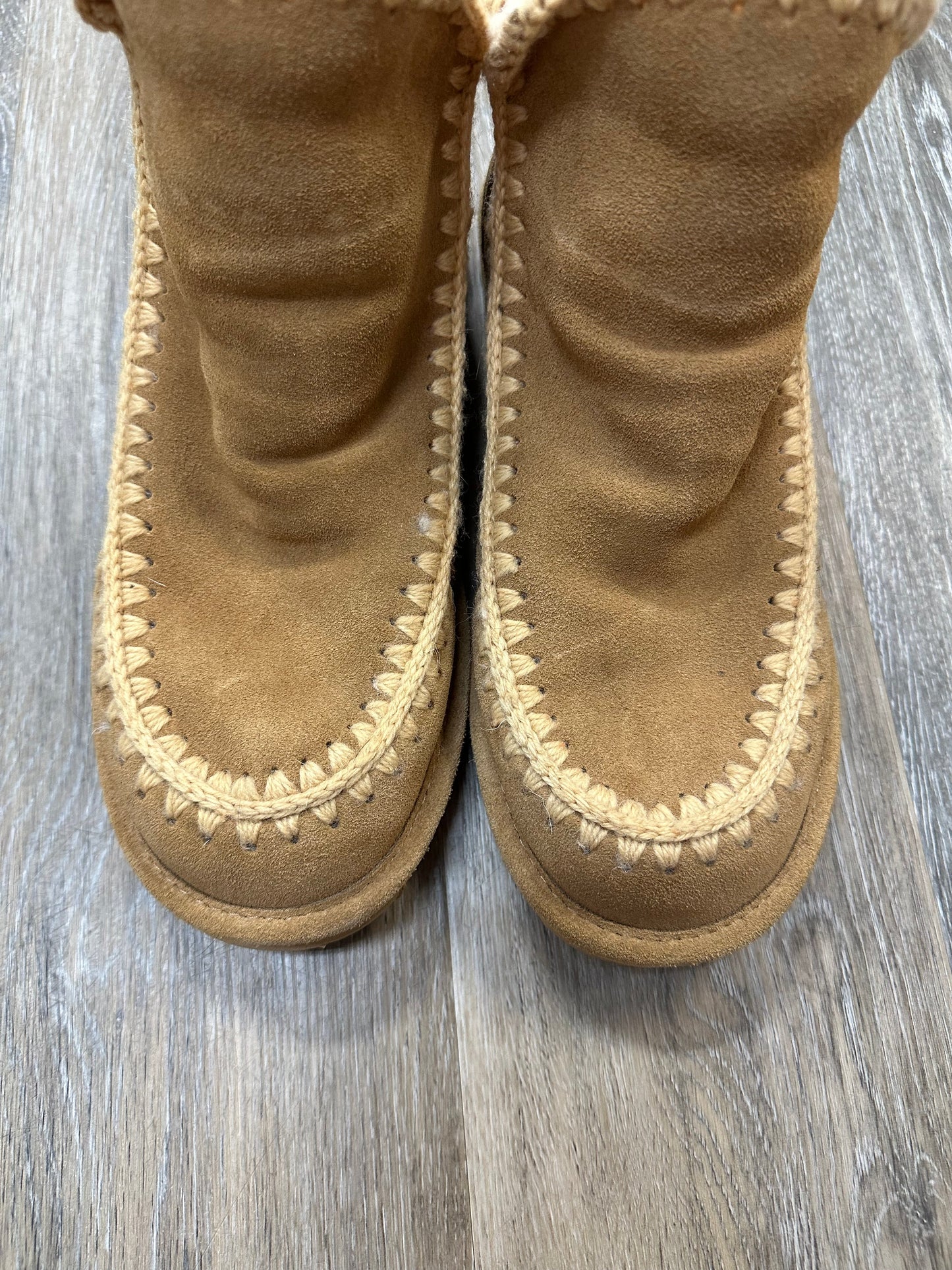 Boots Snow By Bearpaw In Tan, Size: 11