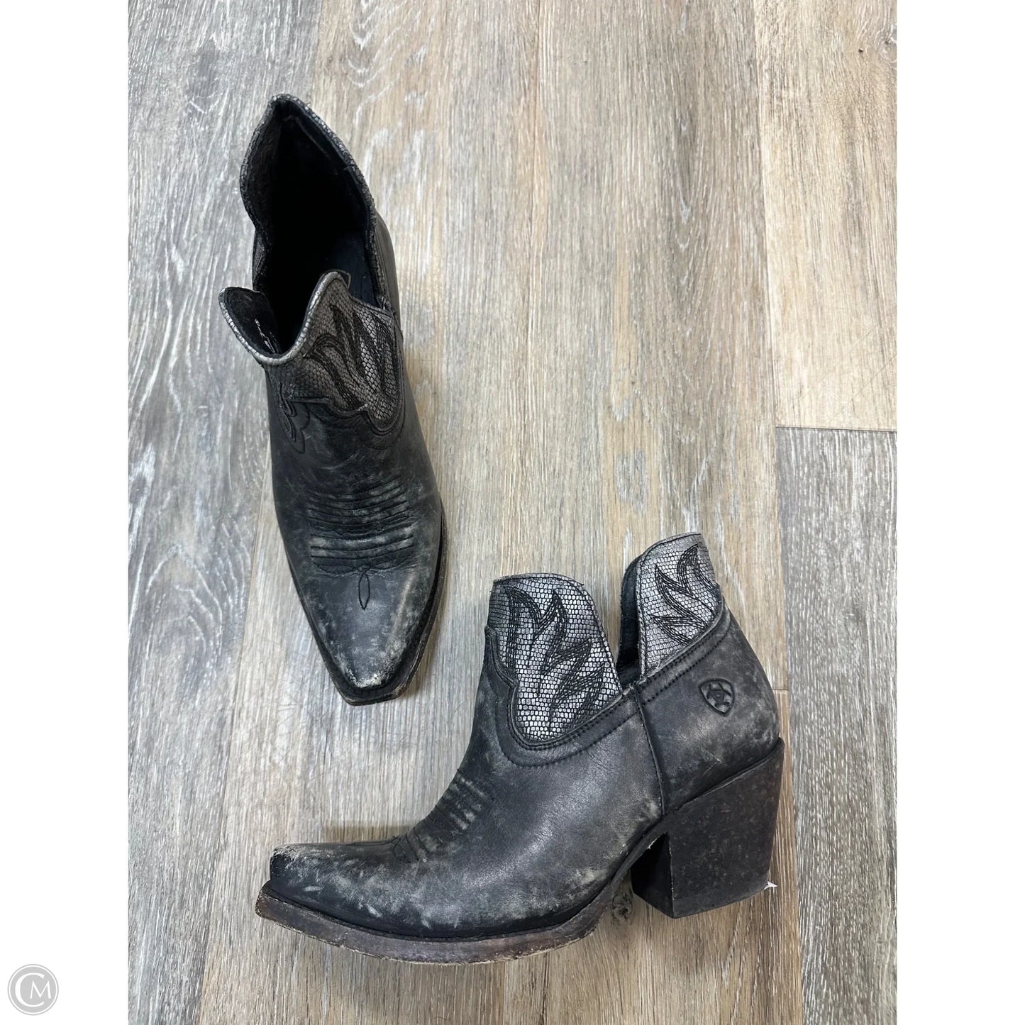 Boots Western By Ariat In Grey, Size: 6