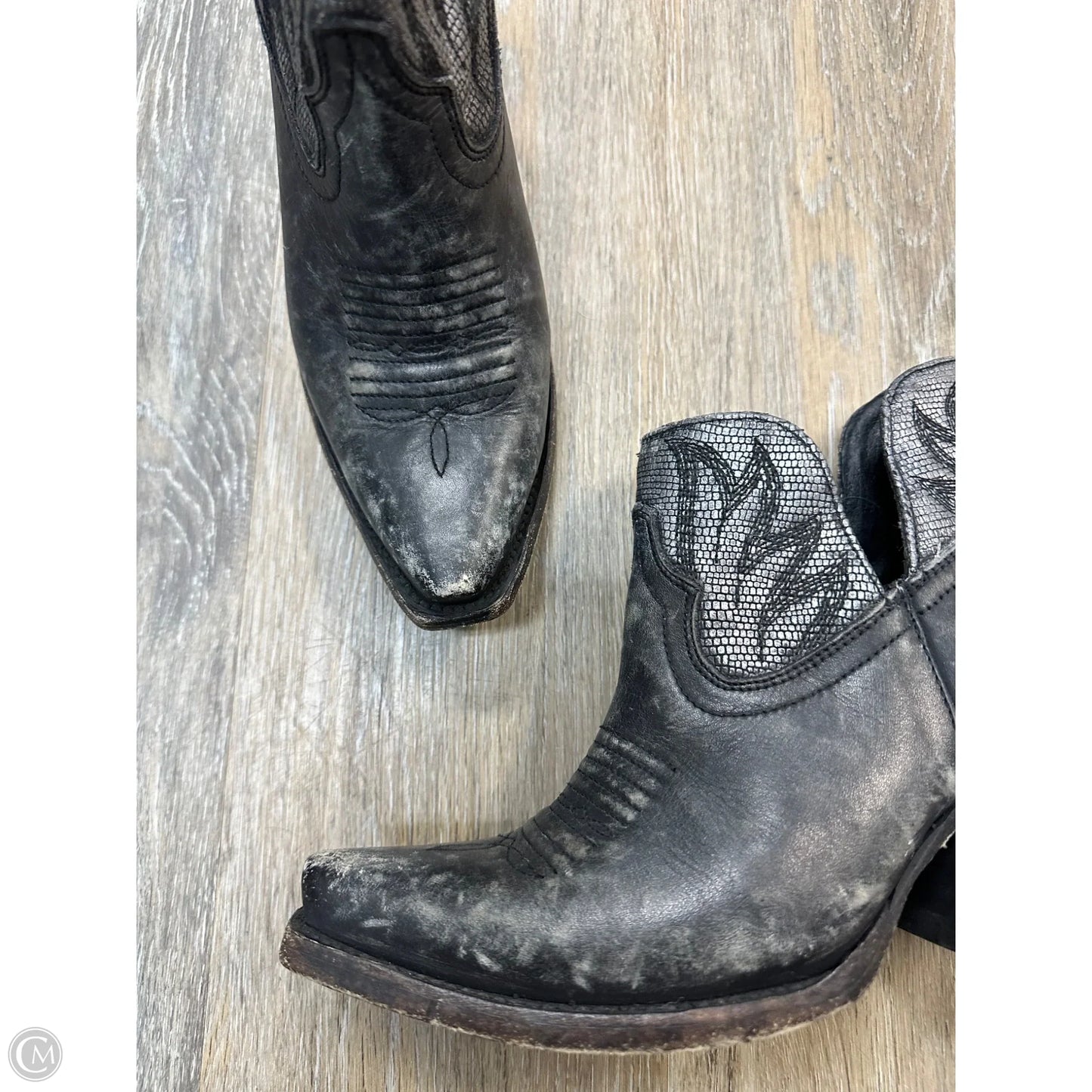Boots Western By Ariat In Grey, Size: 6