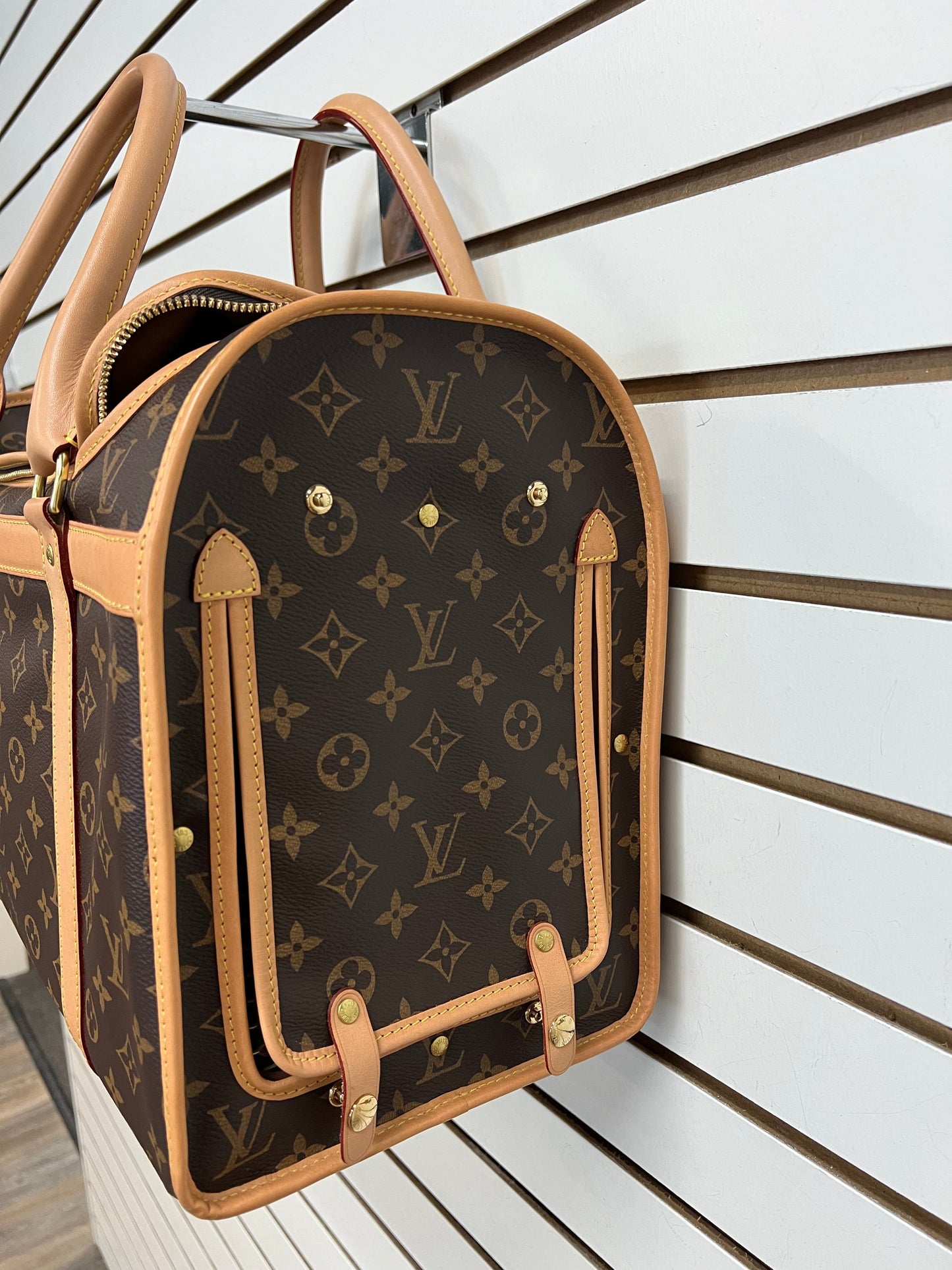 Pet Carrier Luggage Designer By Louis Vuitton  Size: Large