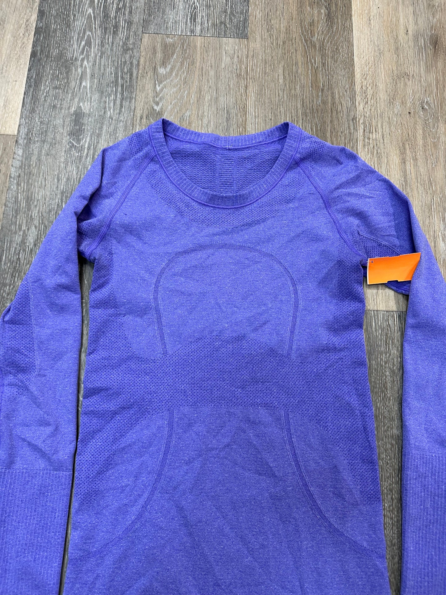 Athletic Top Long Sleeve Crewneck By Lululemon In Purple, Size: 4