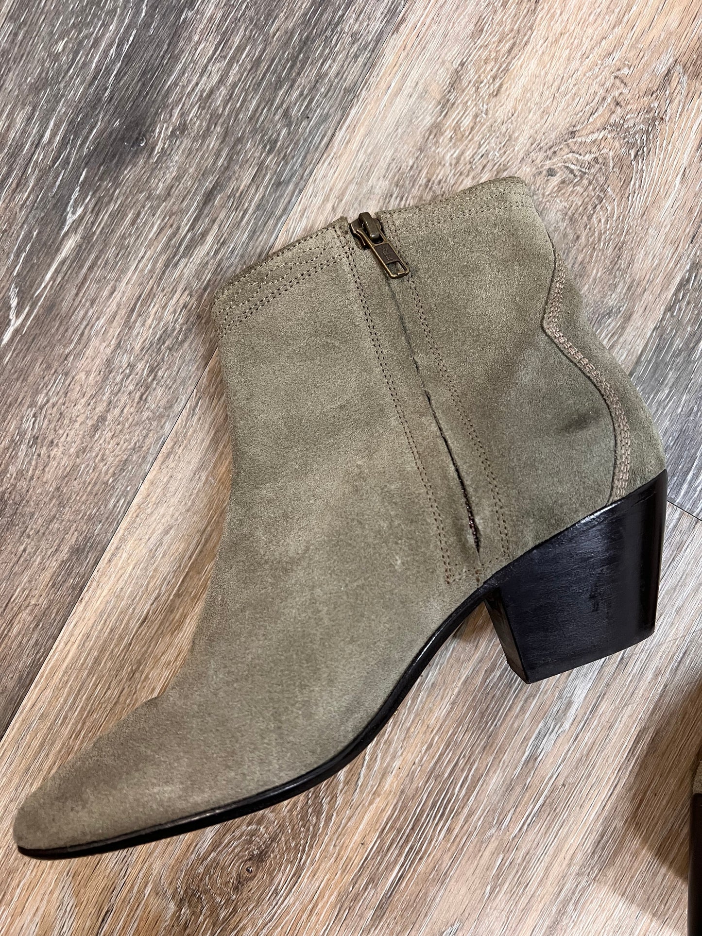 Boots Designer By Isabel Marant In Green, Size: 8