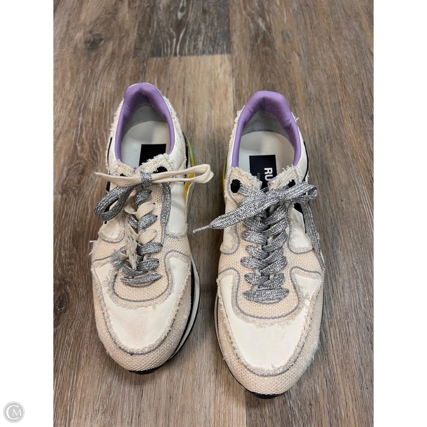 Shoes Luxury Designer By Golden Goose In White, Size: 7/37