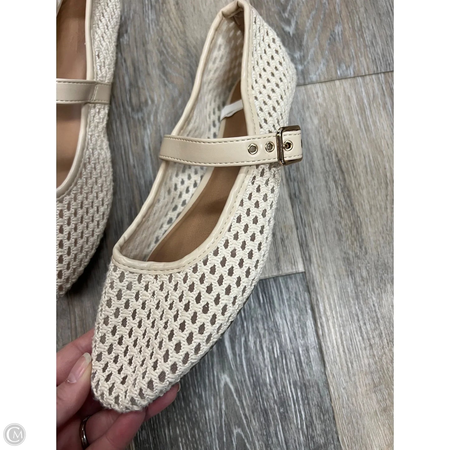 Shoes Flats By Universal Thread In Cream, Size: 8