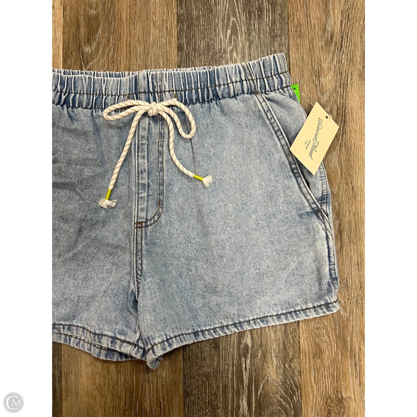 Shorts By Universal Thread In Blue Denim, Size: M