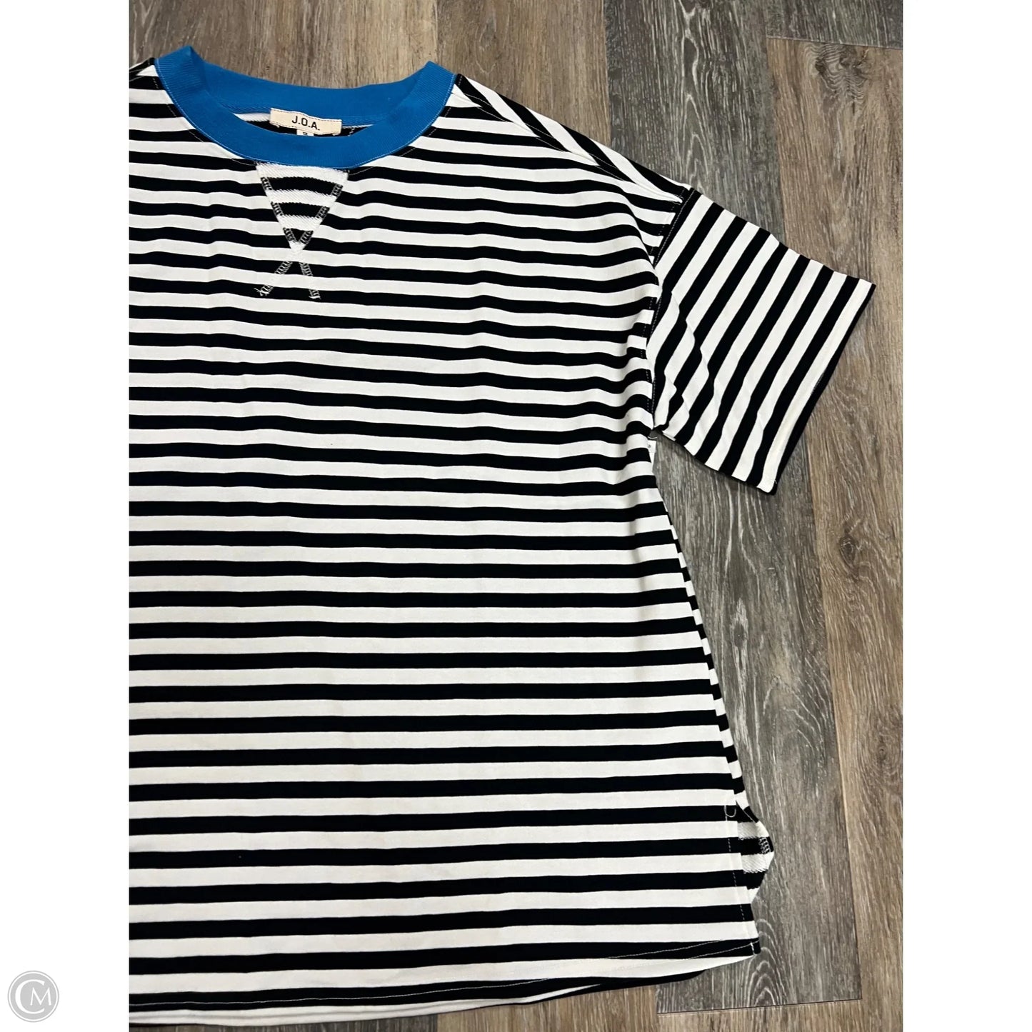 Top Short Sleeve By Joa In Striped Pattern, Size: 1x