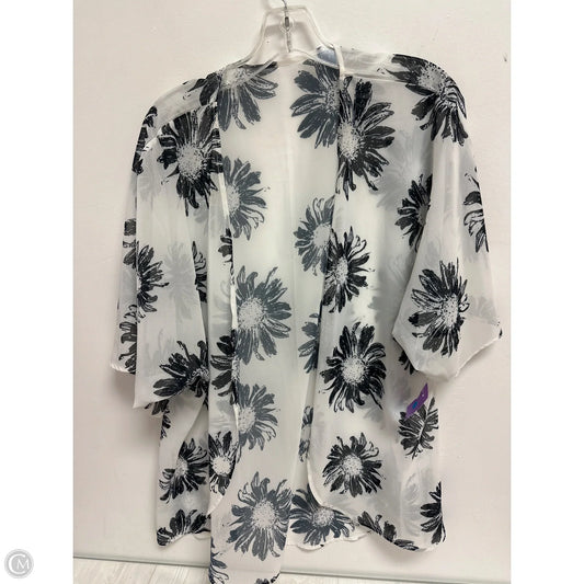 Kimono By Clothes Mentor In Blue & White, Size: M