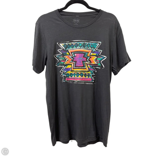 Top Short Sleeve By Texas True Threads In Grey, Size: M