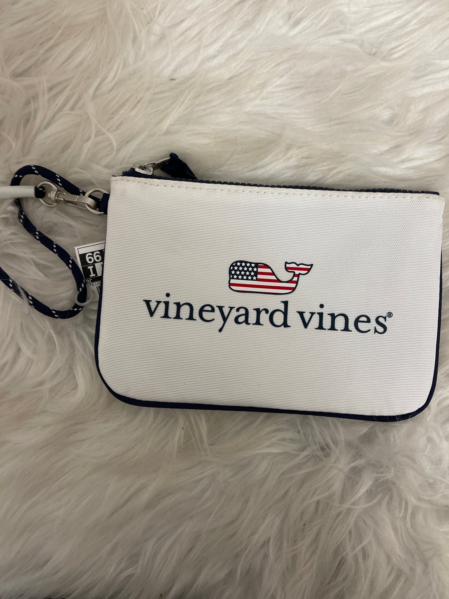 Wristlet By Vineyard Vines, Size: Small