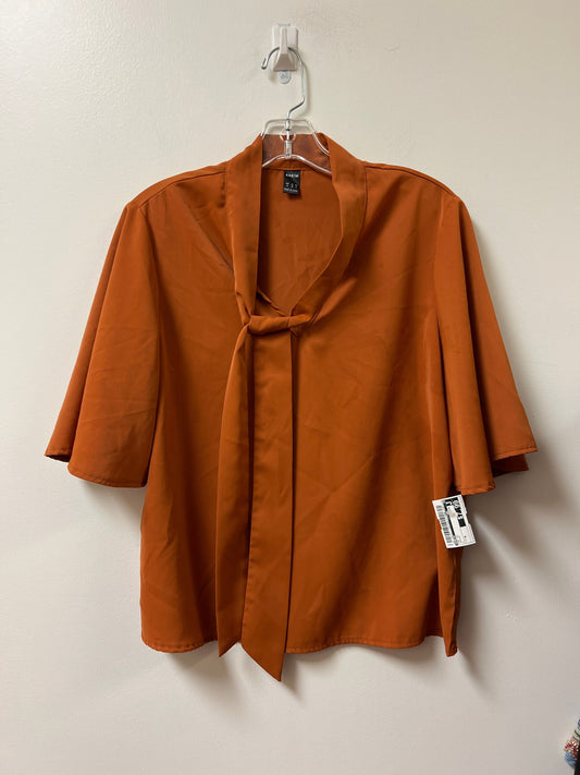 Top Short Sleeve By Shein In Orange, Size: M