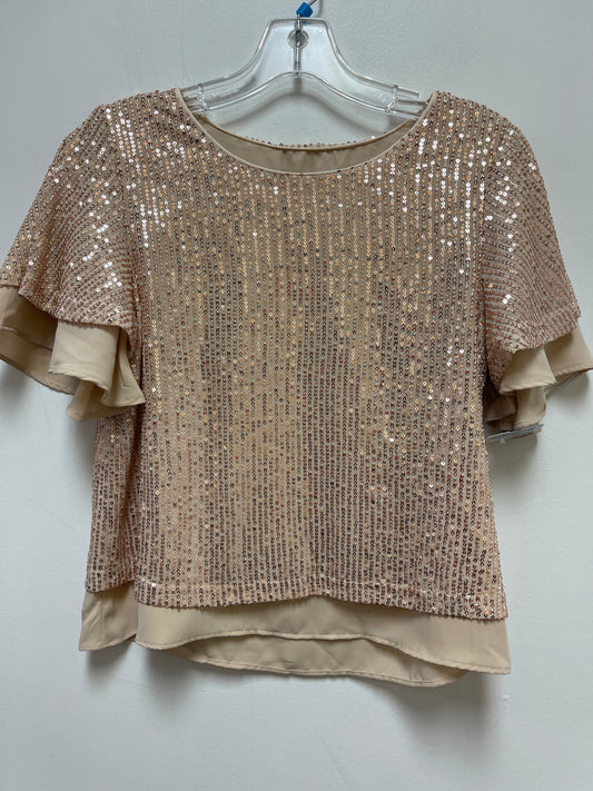 Top Short Sleeve By Clothes Mentor In Gold, Size: S