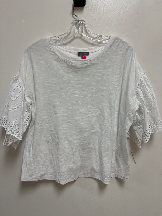 Top Short Sleeve By Vince Camuto In White, Size: M