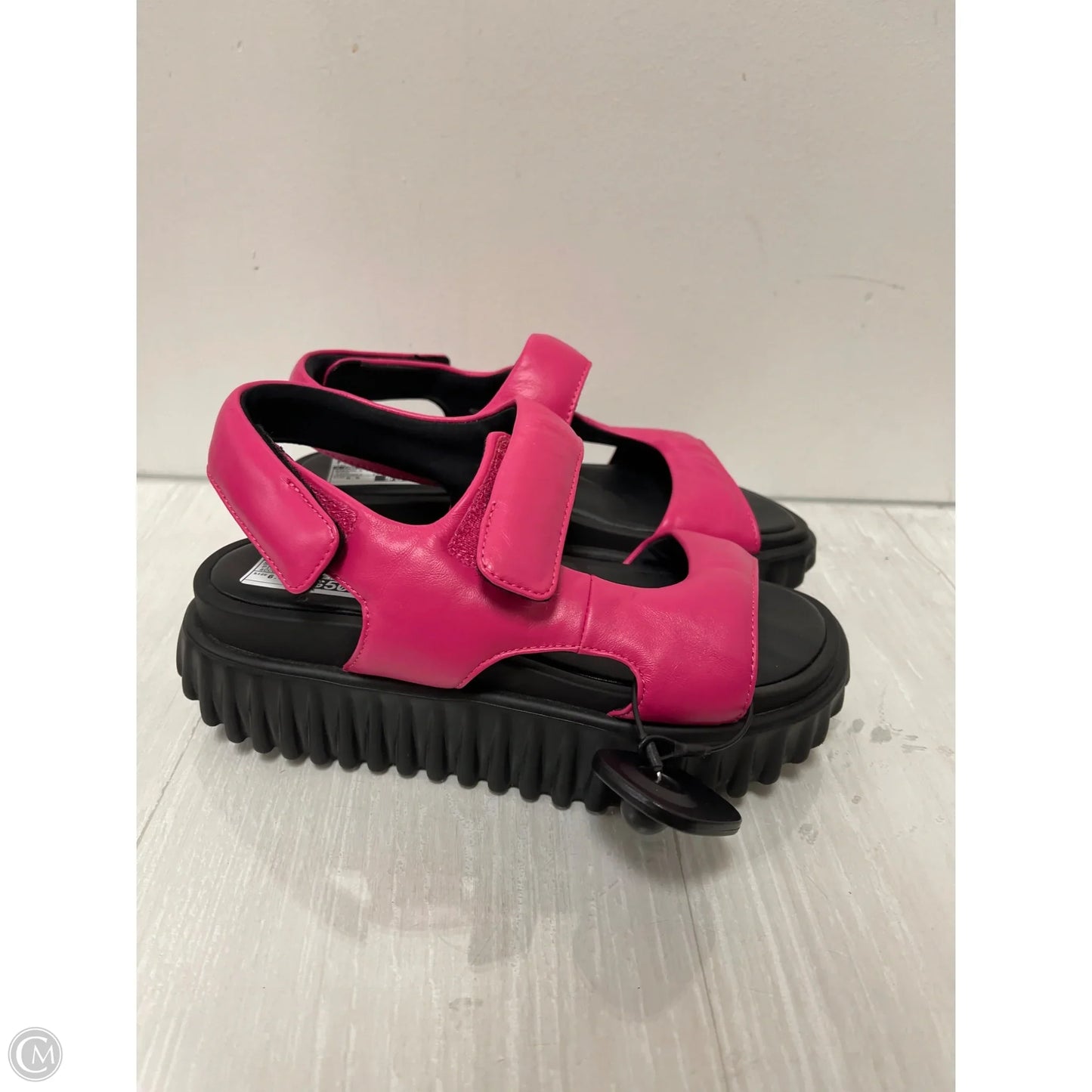 Sandals Flats By Cma In Pink, Size: 6.5