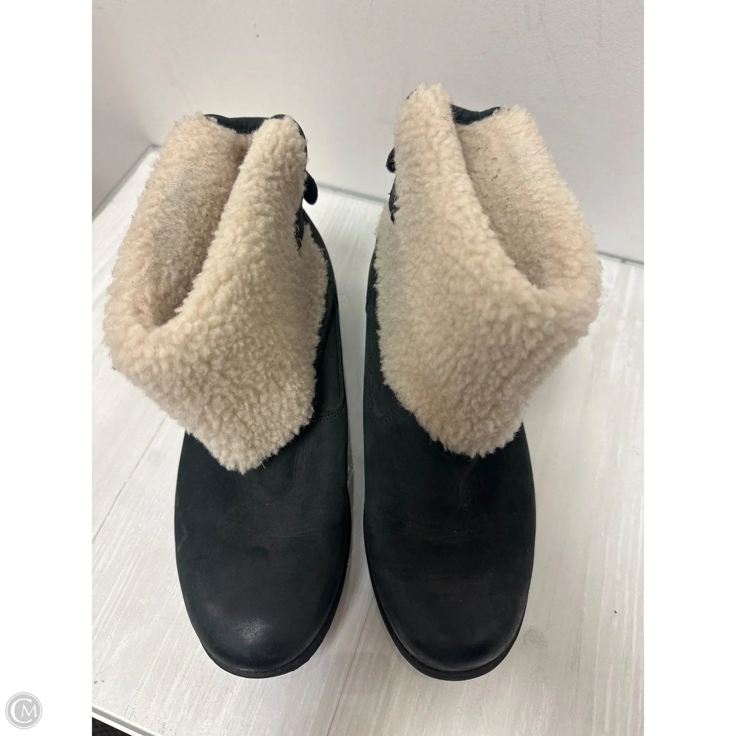 Boots Designer By Ugg In Black, Size: 9