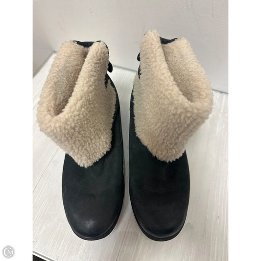 Boots Designer By Ugg In Black, Size: 9