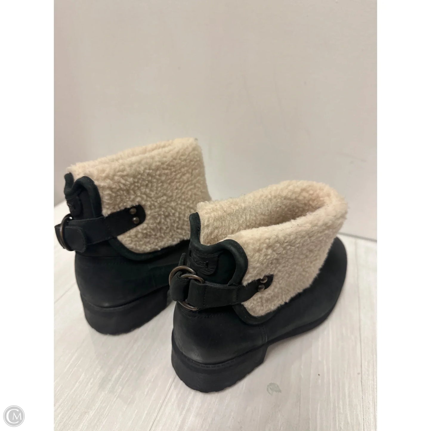 Boots Designer By Ugg In Black, Size: 9