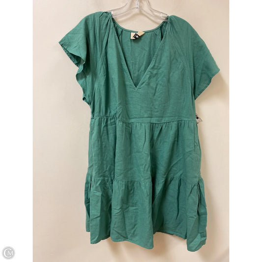 Dress Casual Short By Universal Thread In Green, Size: M