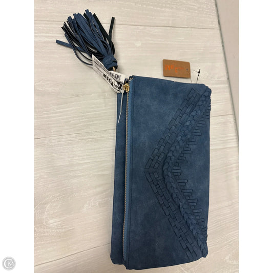 Clutch By Clothes Mentor, Size: Medium