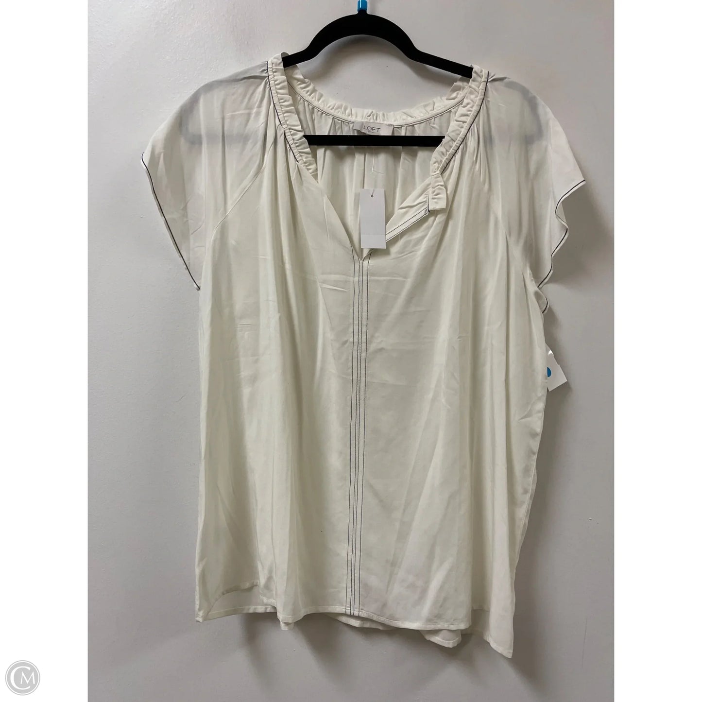 Top Short Sleeve By Loft In Cream, Size: L