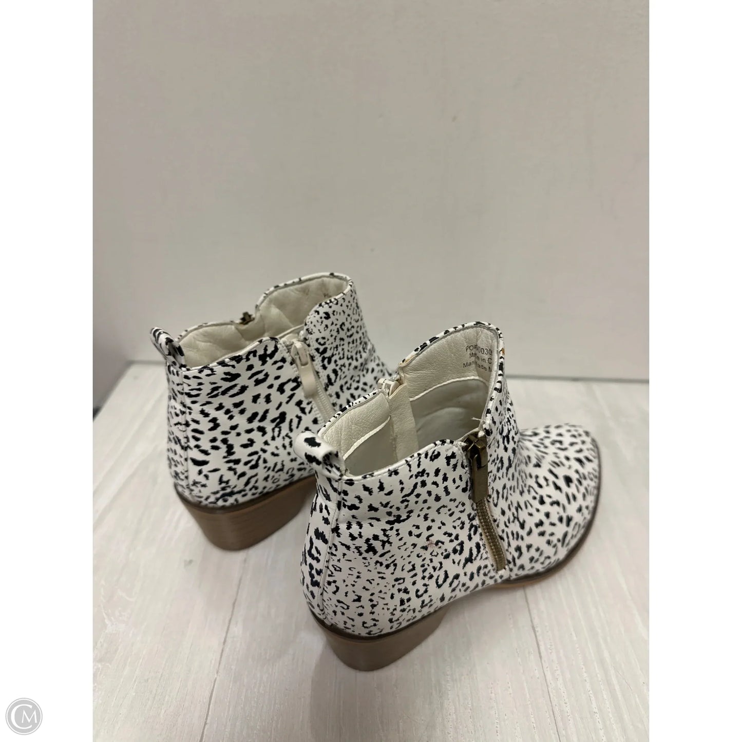 Boots Ankle Heels By Clothes Mentor In Animal Print, Size: 7