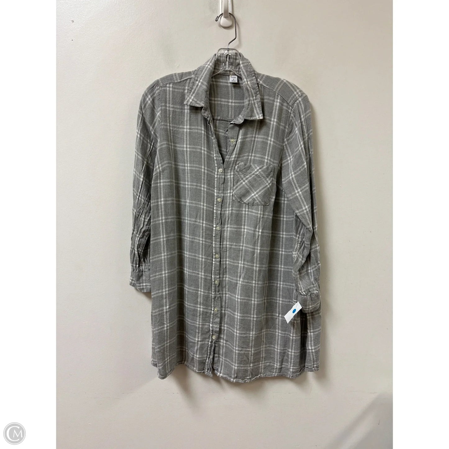 Blouse Long Sleeve By Old Navy In Grey, Size: M