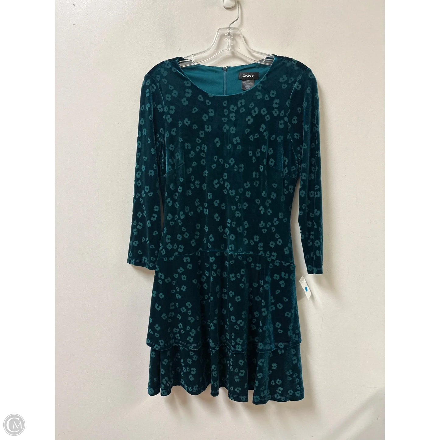 Dress Casual Short By Dkny In Green, Size: M