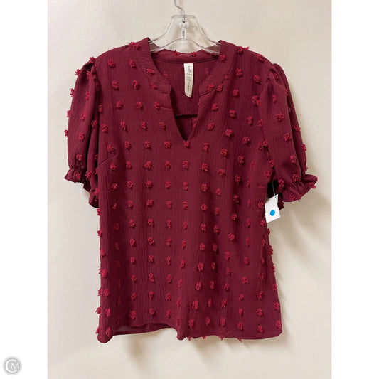Top Short Sleeve By Clothes Mentor In Red, Size: M