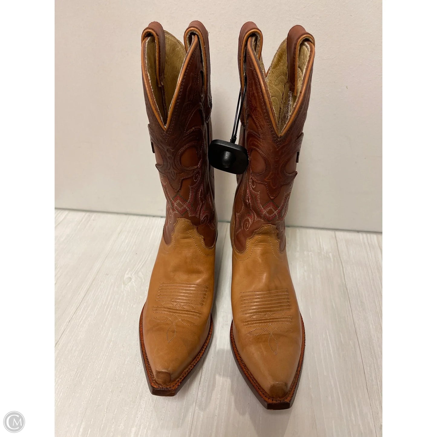Boots Western By Tony Lama In Brown. Size: 6