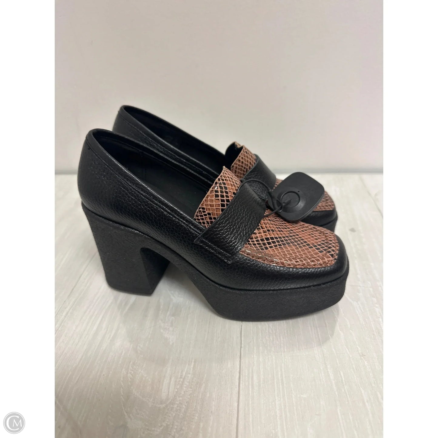 Shoes Heels Block By Cmb In Black & Brown, Size: 5.5