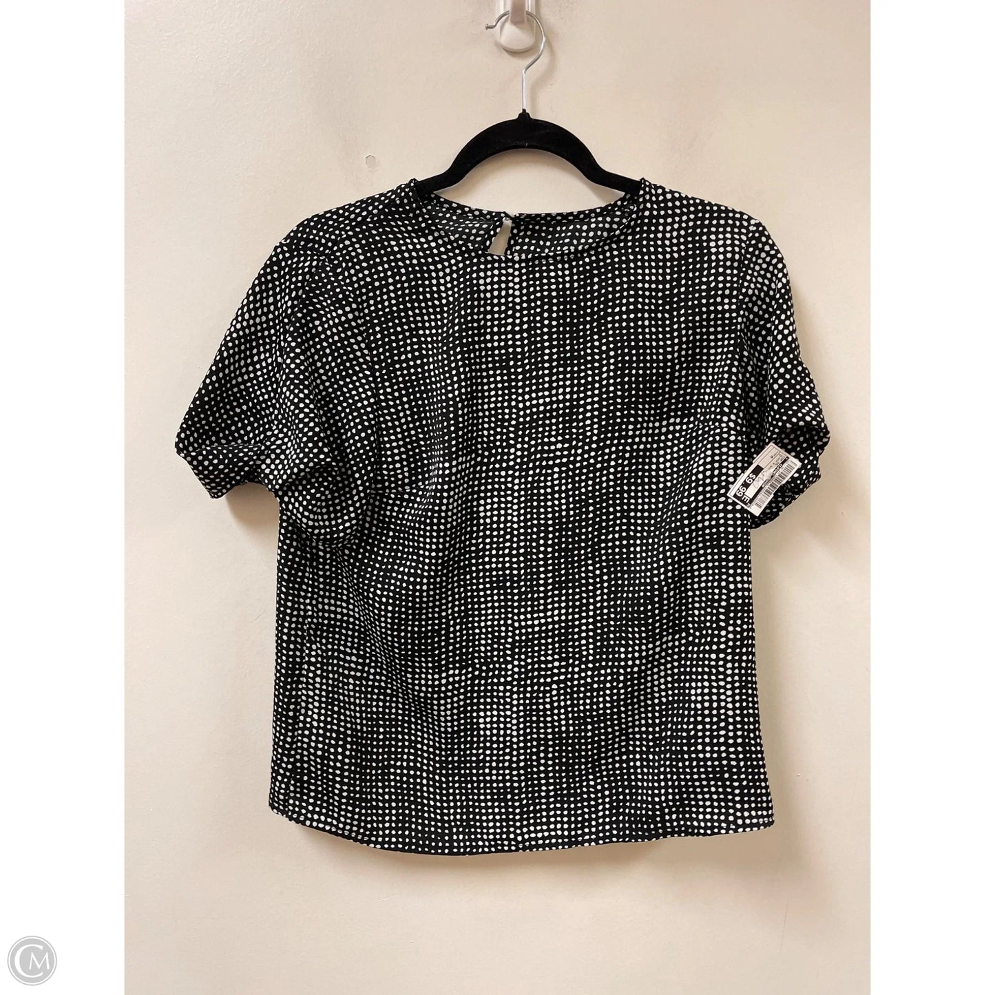 Top Short Sleeve By Clothes Mentor In Black & White, Size: M