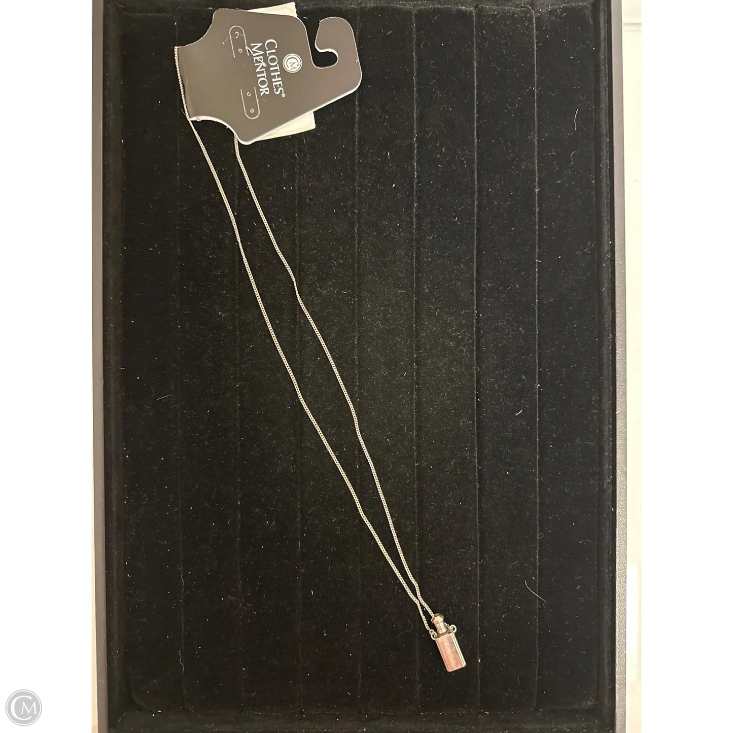 Necklace Pendant By Clothes Mentor