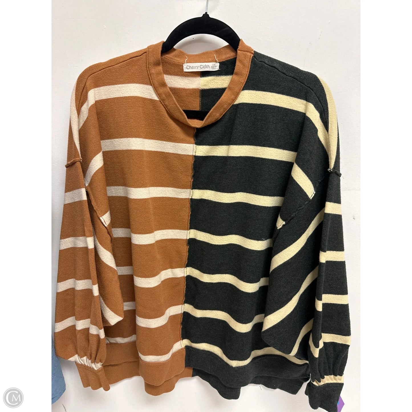Sweater By Clothes Mentor In Tan, Size: M