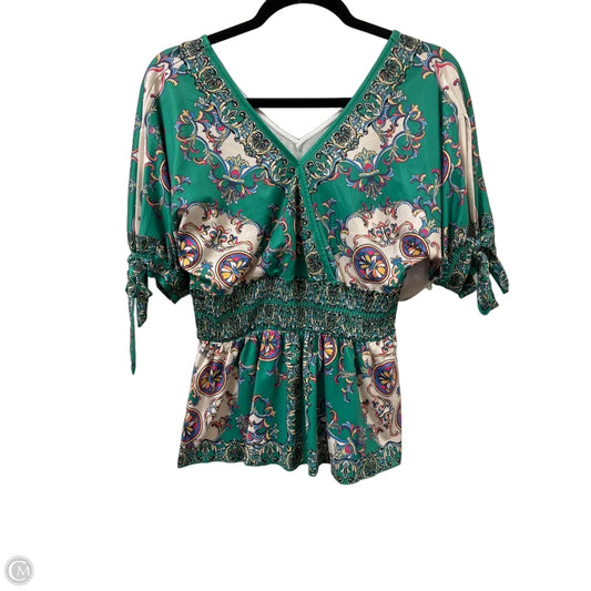 Top Short Sleeve By Flying Tomato In Green, Size: S