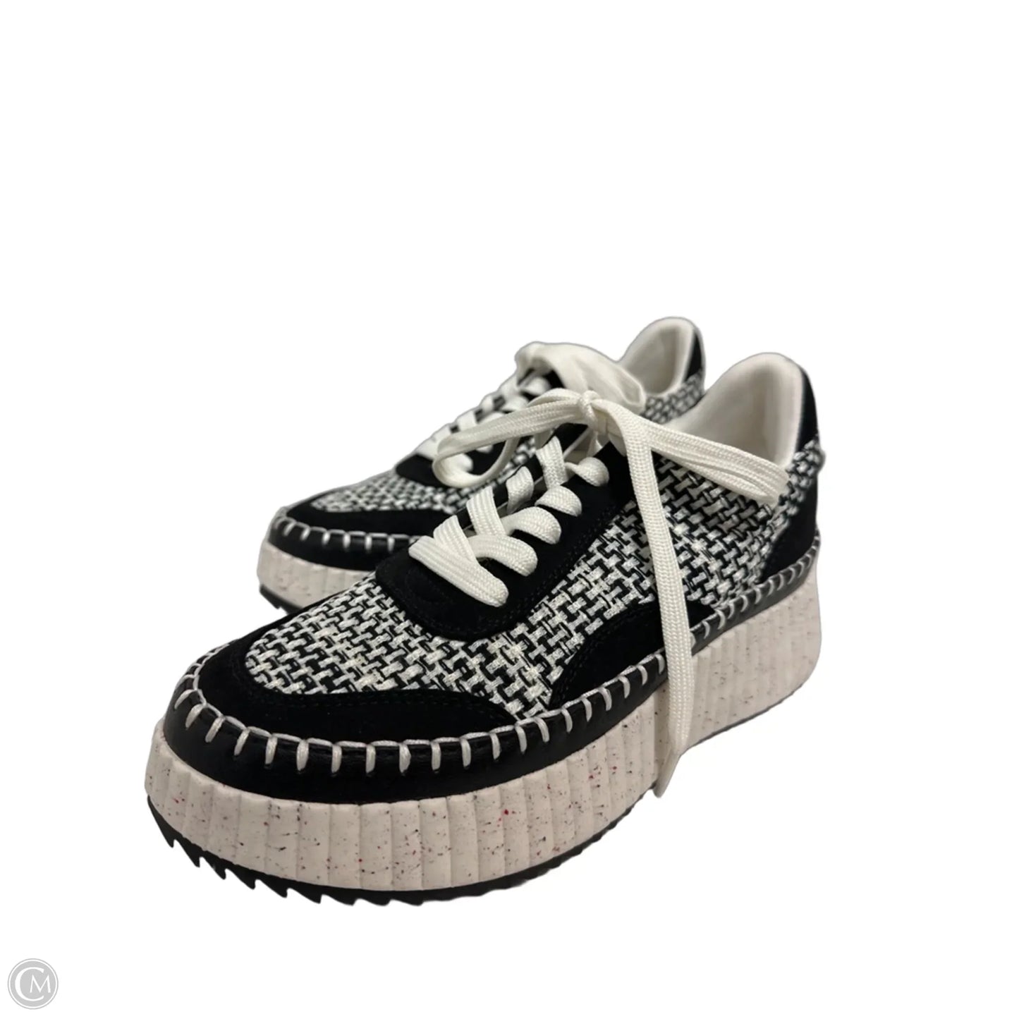 Shoes Sneakers By Universal Thread In Black & White, Size: 7.5