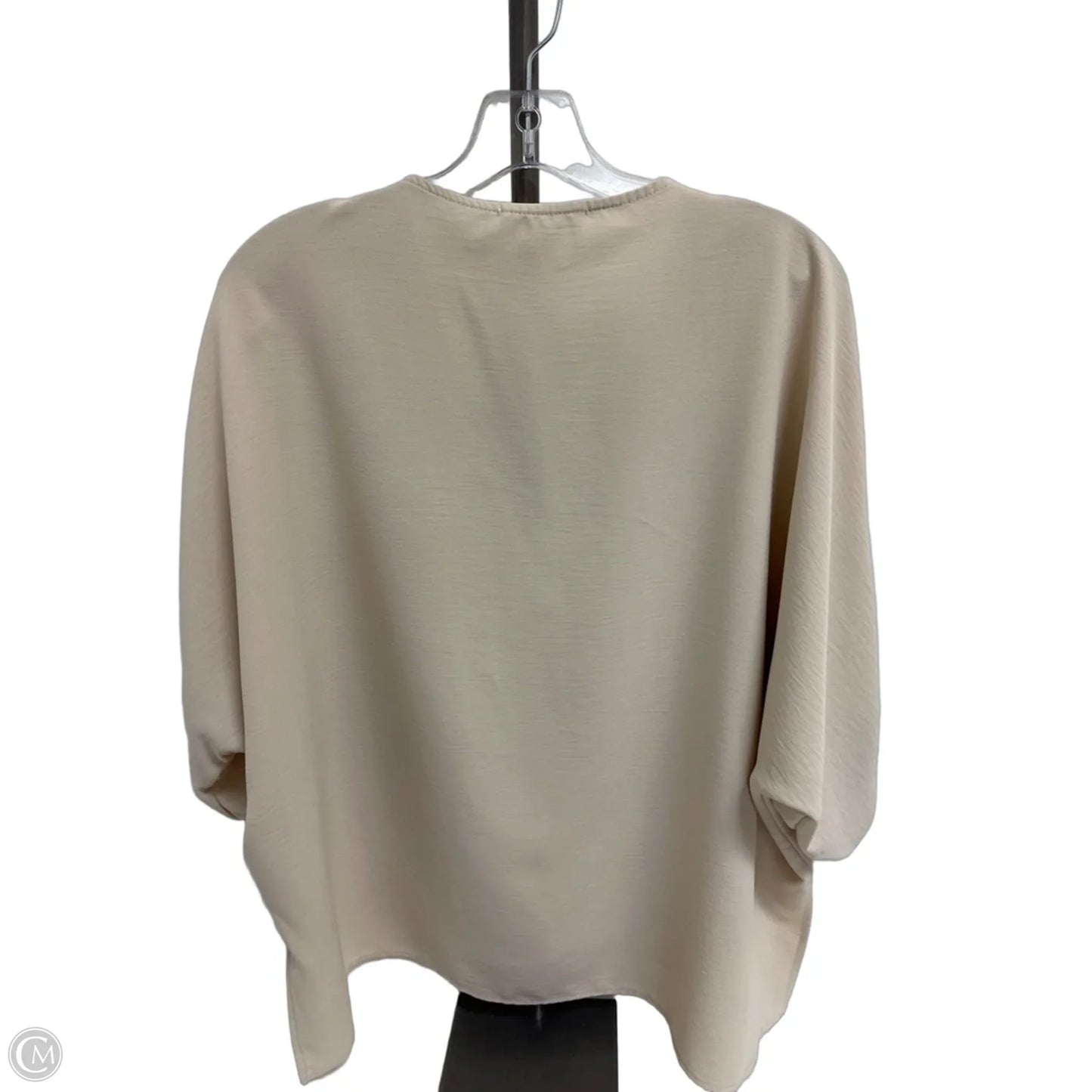 Top Short Sleeve By Entro In Cream, Size: S