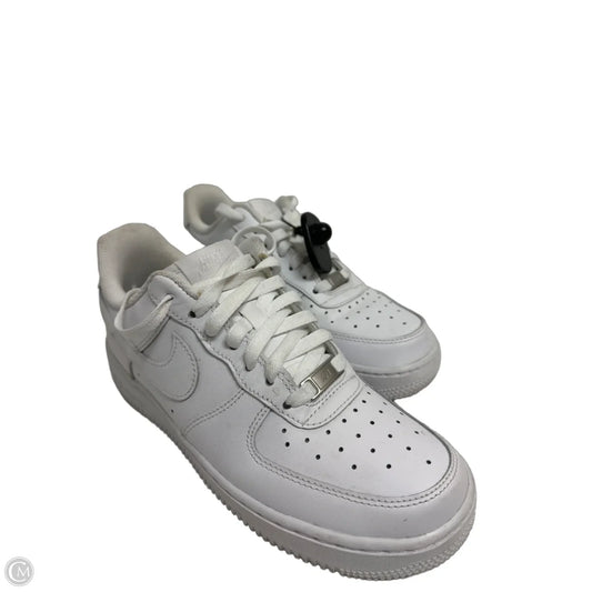 Shoes Sneakers By Nike In White, Size: 8