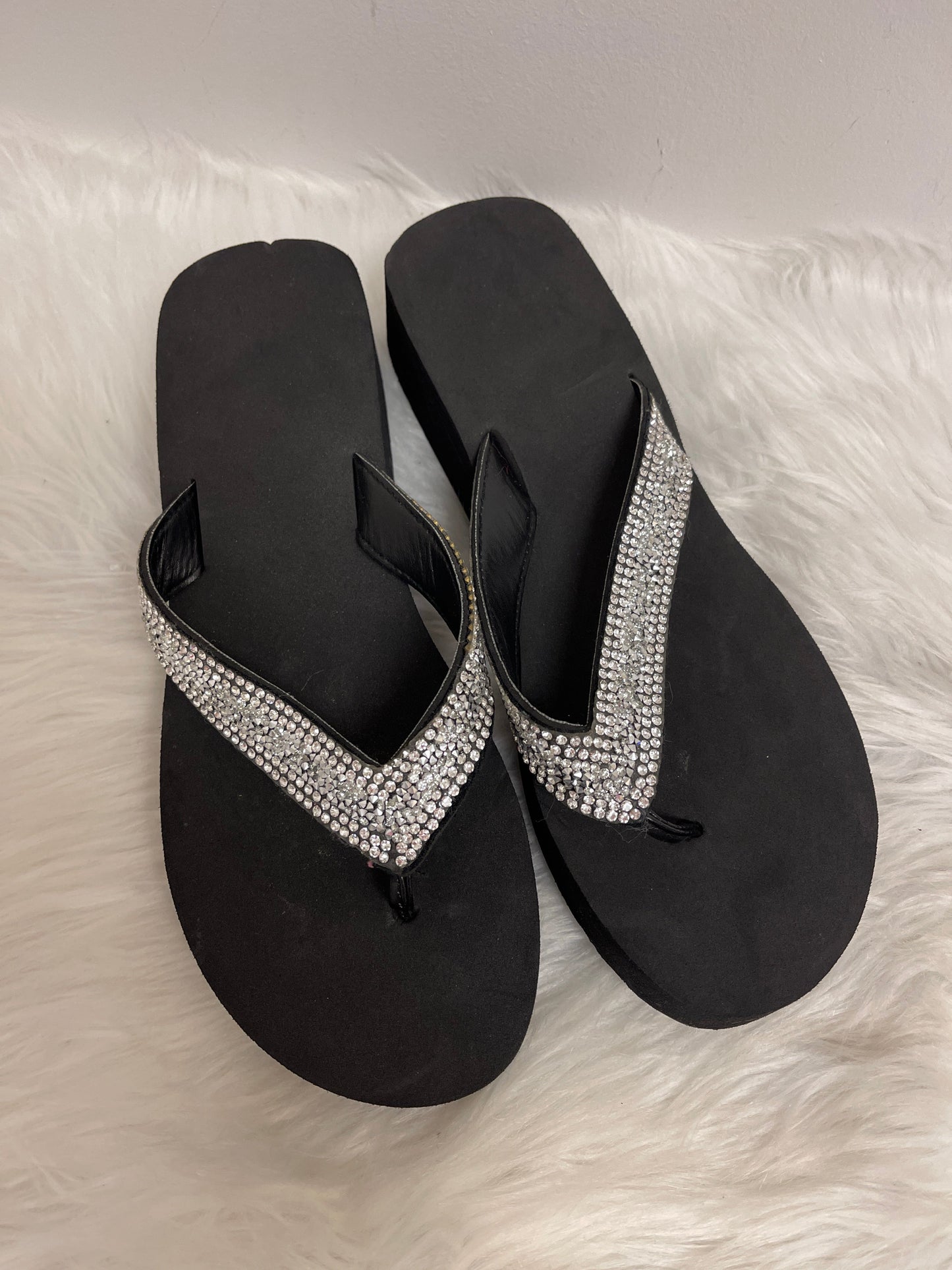 Black Sandals Flip Flops Clothes Mentor, Size 11