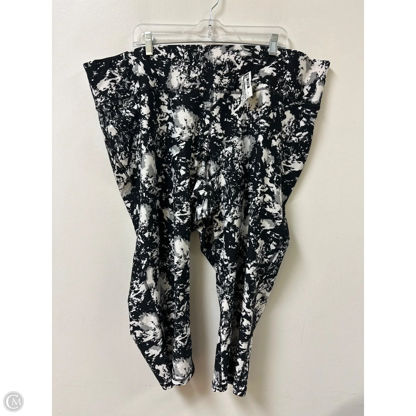 Athletic Capris By Livi Active In Black, Size: 4x