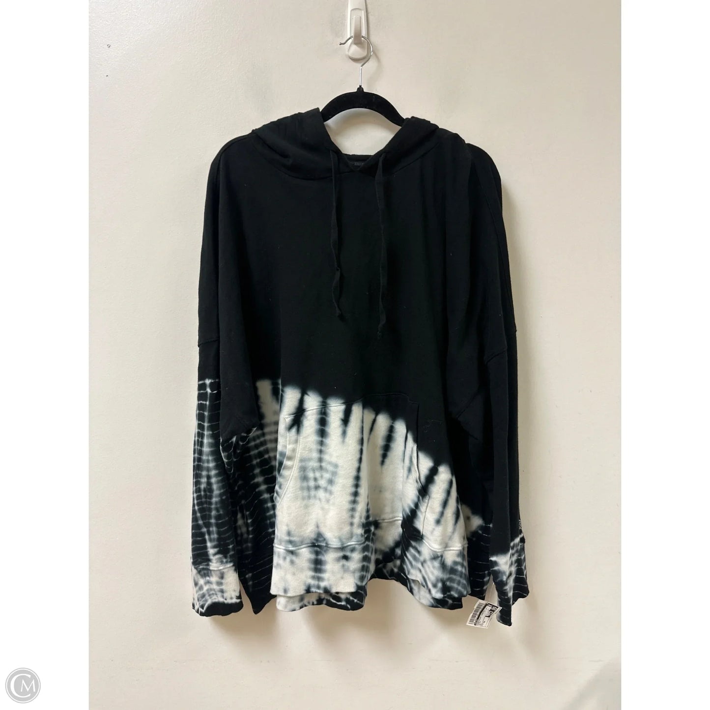 Sweatshirt Hoodie By Zelos In Black, Size: 4x