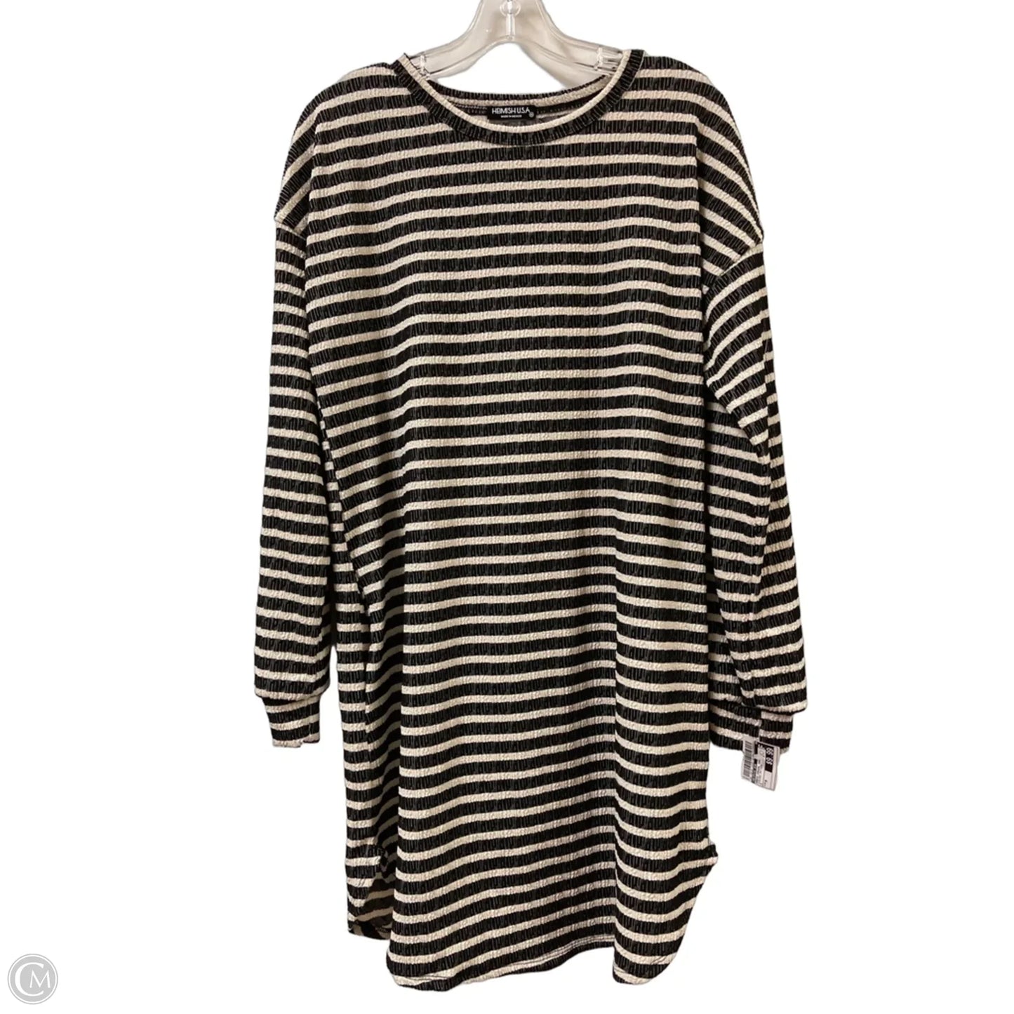 Dress Casual Short By Heimish Usa In Striped Pattern, Size: M