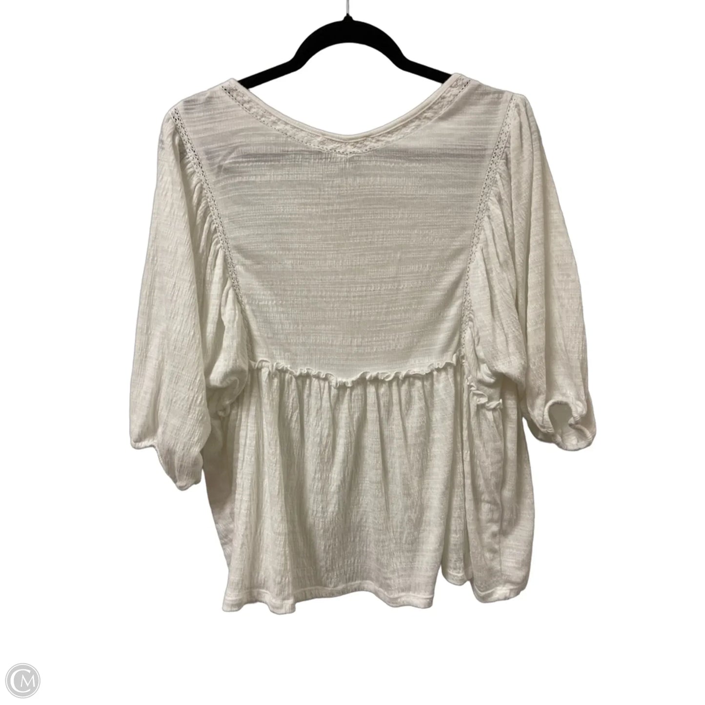 Top Short Sleeve By Clothes Mentor In White, Size: M