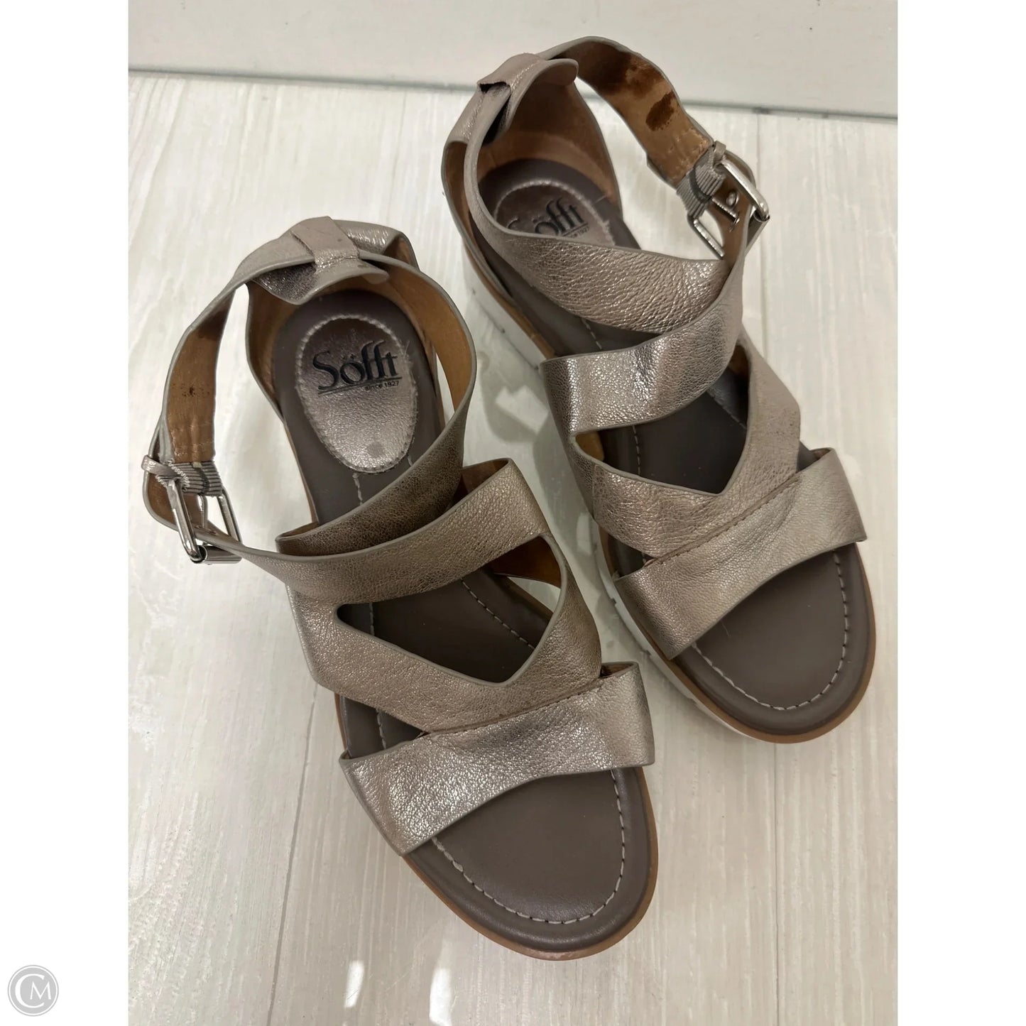 Sandals Flats By Sofft In Silver, Size: 7.5